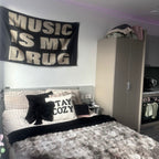 Music is my Drug- Tapestry